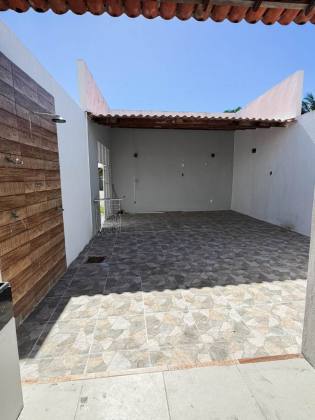 Casa à Venda na Barra dos Coqueiros