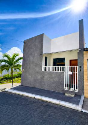 Casa à Venda na Barra dos Coqueiros