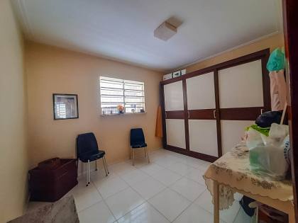 Casa Ampla à Venda no 18 do Forte
