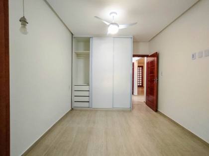 Casa à Venda na Atalaia