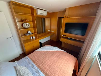 CASA DE ALTO PADRÃO À VENDA NO CONDOMÍNIO COSTA MARINA | 4 SUÍTES | ESQUINA | LAZER PRIVATIVO