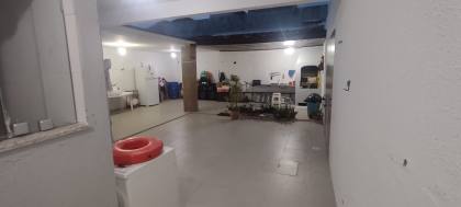 Casa de 2 Pavimentos, Reformada e Espaçosa no Sol Nascente / JK