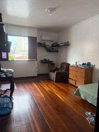Alugo casa com 420m² com 6 quartos sendo 3 suítes no Salgado filho