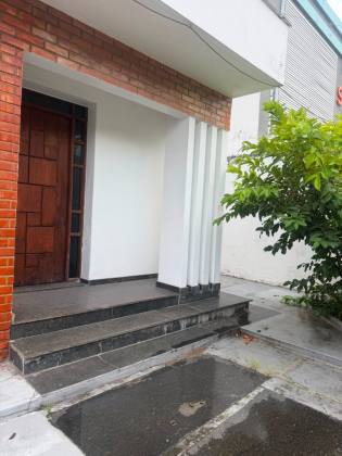 Alugo casa com 420m² com 6 quartos sendo 3 suítes no Salgado filho