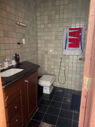 Alugo casa com 420m² com 6 quartos sendo 3 suítes no Salgado filho