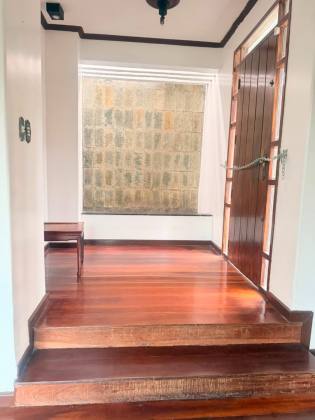 Alugo casa com 420m² com 6 quartos sendo 3 suítes no Salgado filho