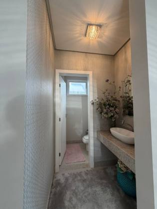 Casa com 360m² à Venda no Reserva Aruanã Residencial