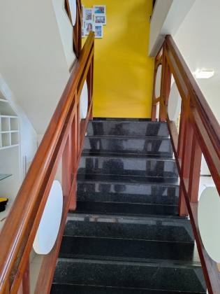 Casa com 450m² à venda com 3/4 sendo 1 suíte, na Caueira