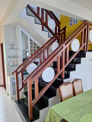 Casa com 450m² à venda com 3/4 sendo 1 suíte, na Caueira