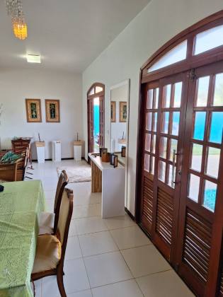 Casa com 450m² à venda com 3/4 sendo 1 suíte, na Caueira