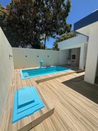 Casa Nova à Venda no Mosqueiro, Aracaju/SE, com 3 Quartos, Energia Solar e 4 Vagas de Garagem