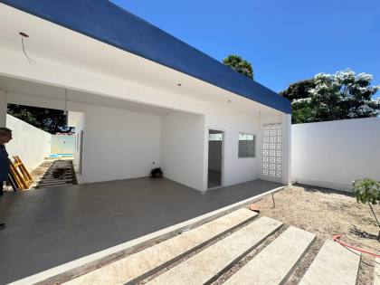 Casa Nova à Venda no Mosqueiro, Aracaju/SE, com 3 Quartos, Energia Solar e 4 Vagas de Garagem
