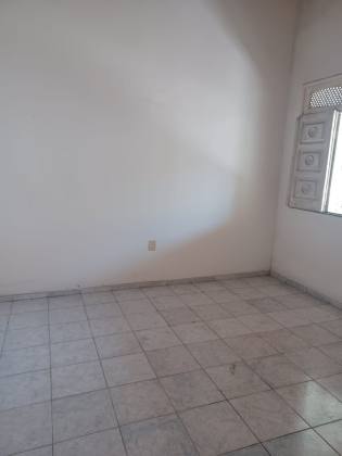 Casa à Venda Com 2/4 No Bairro América Com Terreno de 676M².