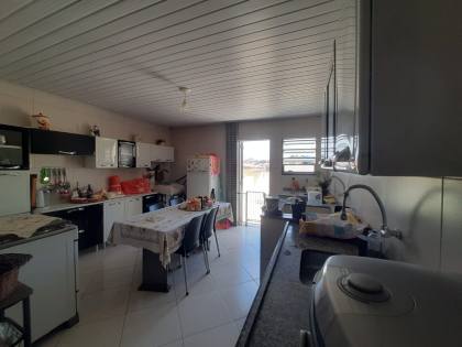 Casa à Venda em Aracaju com 4 Quartos, Piscina e 8 Vagas de Garagem - Bairro 18 do Forte