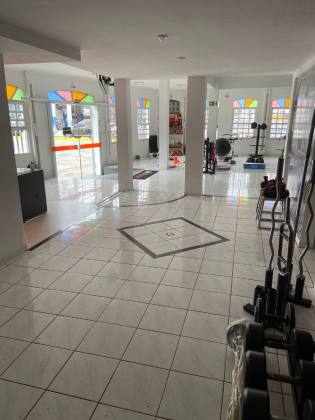 Ponto Comercial À Venda com 354 Metros Na Avenida Desembargador Maynard