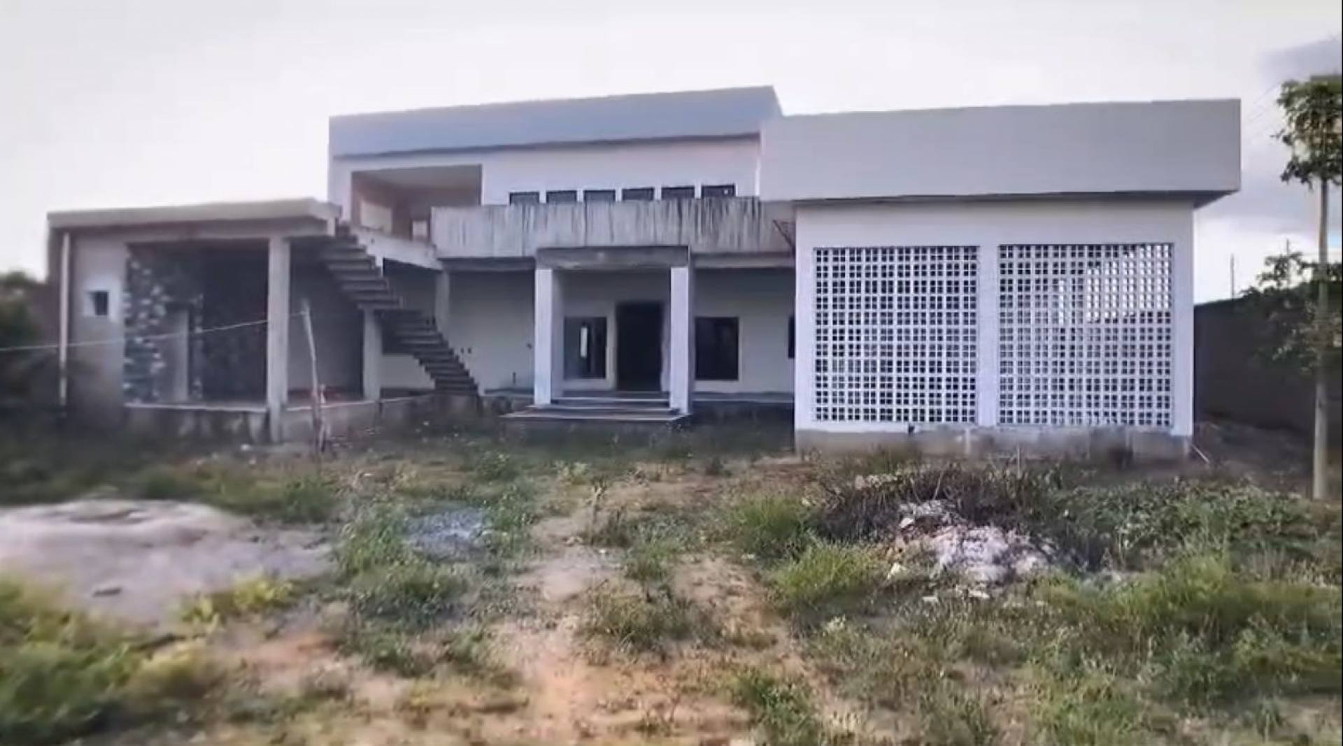 Vendo Casa em Boquim 346 Metros Com 3 Suítes Com Mirante e Área Gourmet