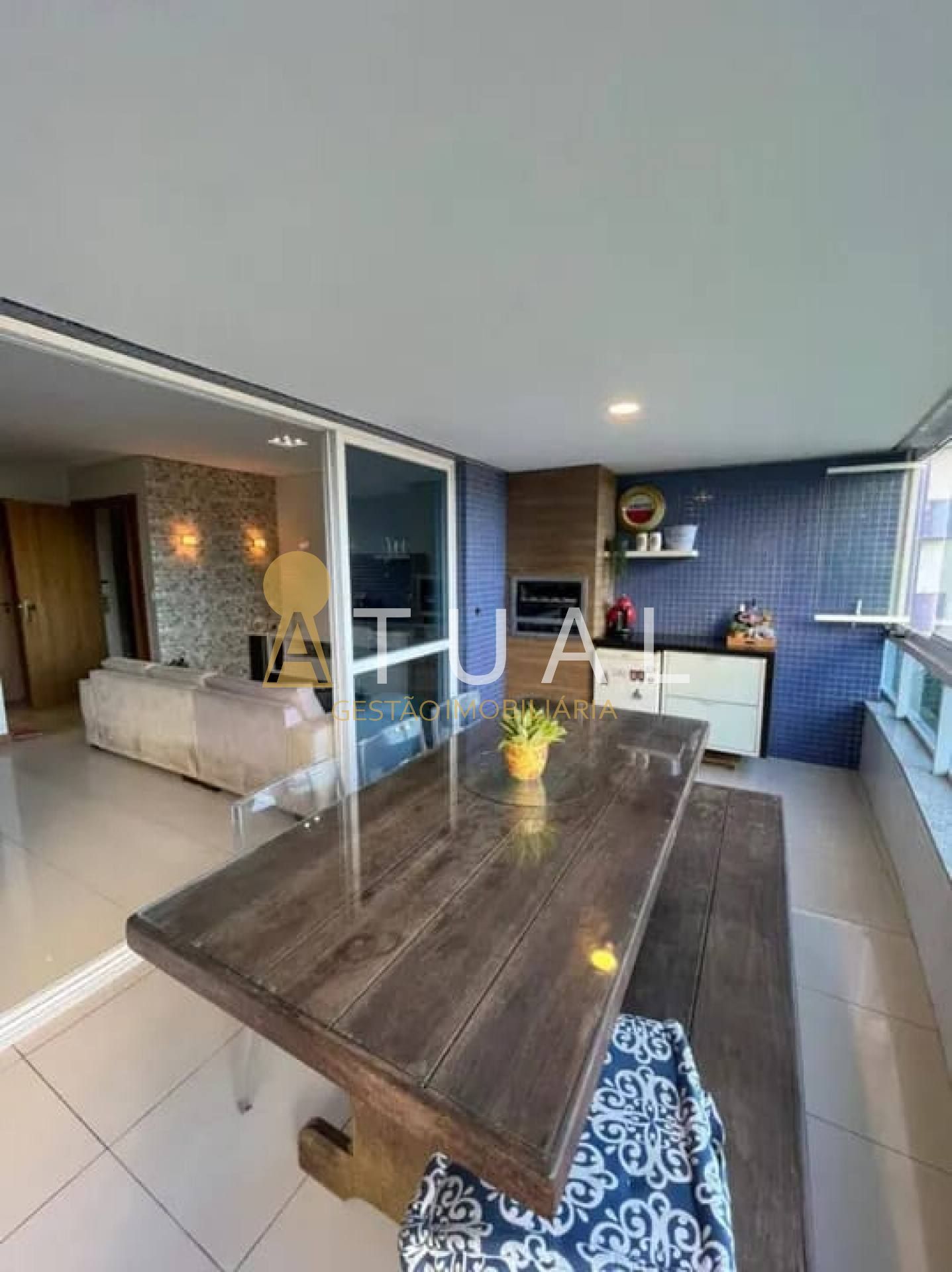 Apartamento para vender com 3 suítes em Patamares