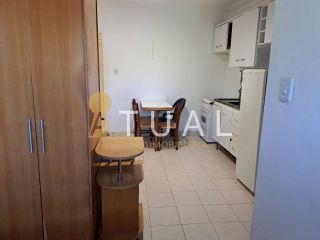 Vende-se Kitnet em Buraquinho, Excelente Localização.