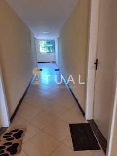 Vende-se Kitnet em Buraquinho, Excelente Localização.