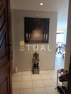 Apartamento tipo cobertura a venda, 158m², com 2 suítes e gabinete a venda no Rio Vermelho.