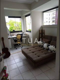 Apartamento tipo cobertura a venda, 158m², com 2 suítes e gabinete a venda no Rio Vermelho.