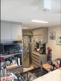 Apartamento tipo cobertura a venda, 158m², com 2 suítes e gabinete a venda no Rio Vermelho.