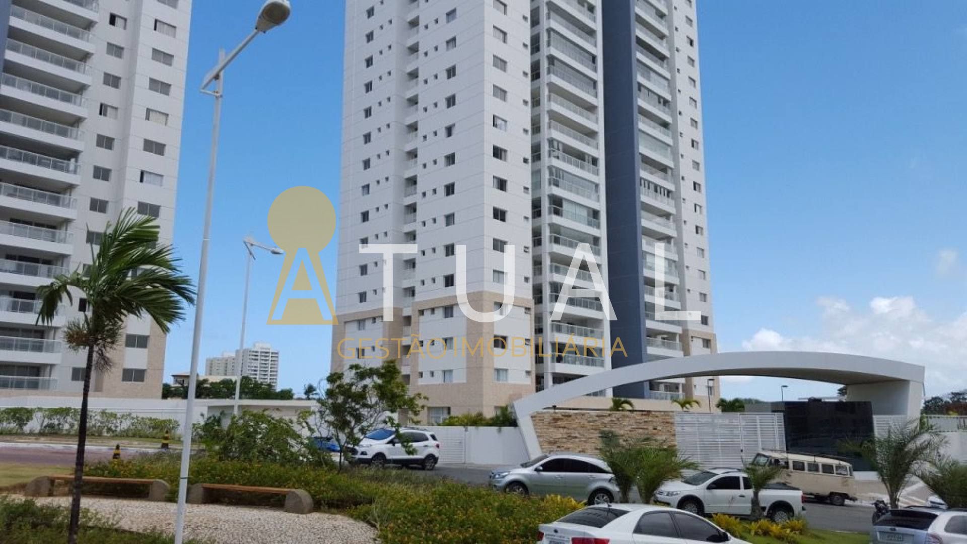 Apartamento Para Vender com 03 quartos 02 suítes no bairro Patamares em Salvador