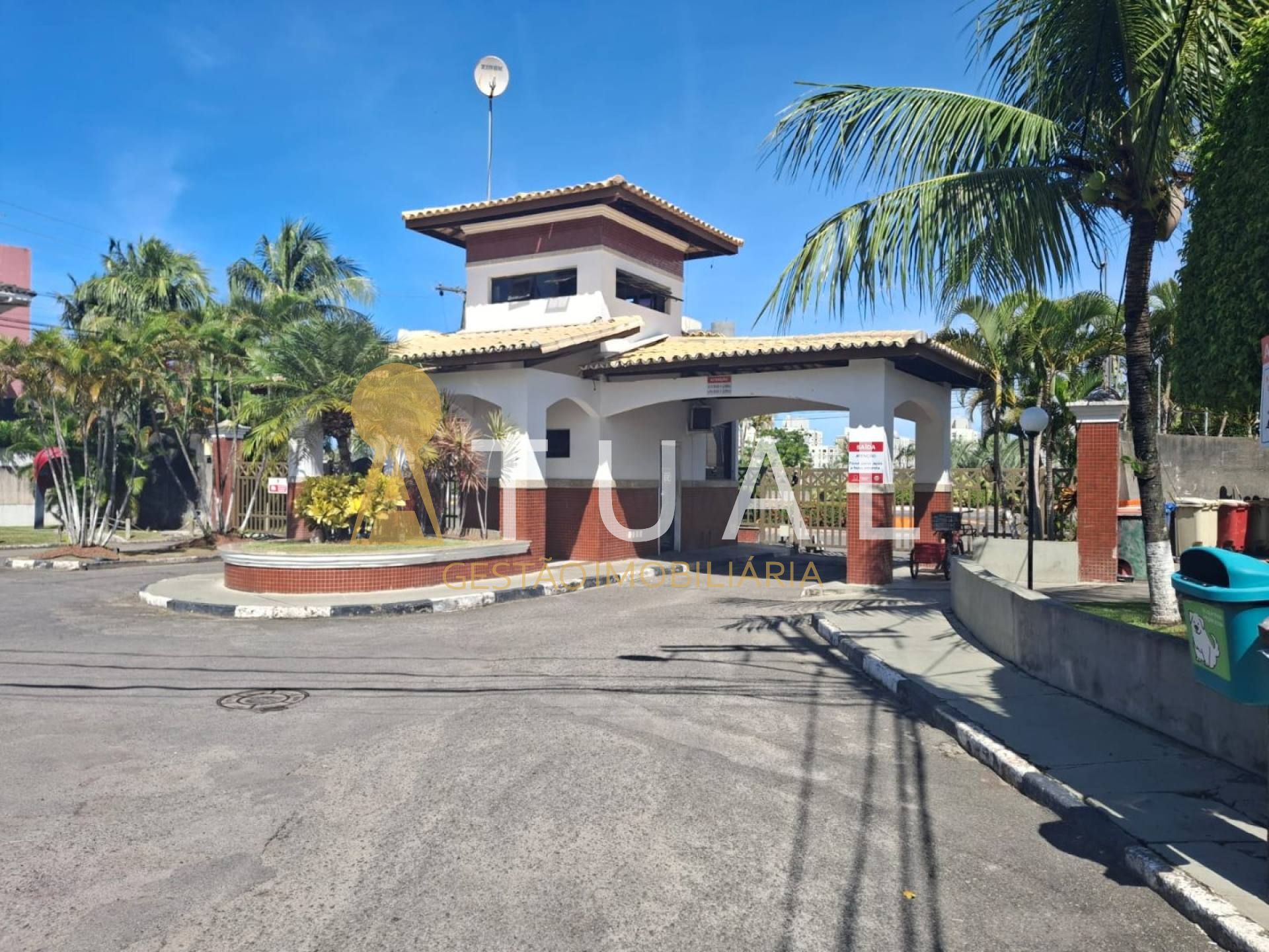 Casa Para Vender com 04 quartos 04 suítes no bairro Centro em Lauro De Freitas