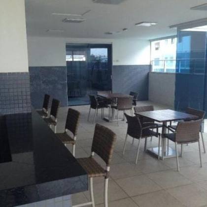 Apartamento Para Alugar com 02 quartos 01 suítes no bairro Pituba em Salvador