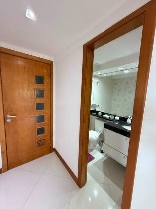 Apartamento Para Vender com 02 quartos 02 suítes no bairro Armação em Salvador