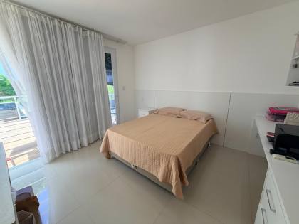 Casa Para Vender com 04 quartos no bairro Abrantes em Camaçari