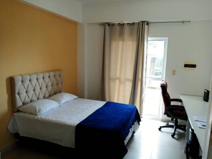 Casa Para Vender com 05 quartos 05 suítes no bairro ITAPUÃ em Salvador