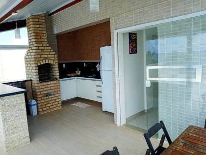 Casa Para Vender com 05 quartos 05 suítes no bairro ITAPUÃ em Salvador