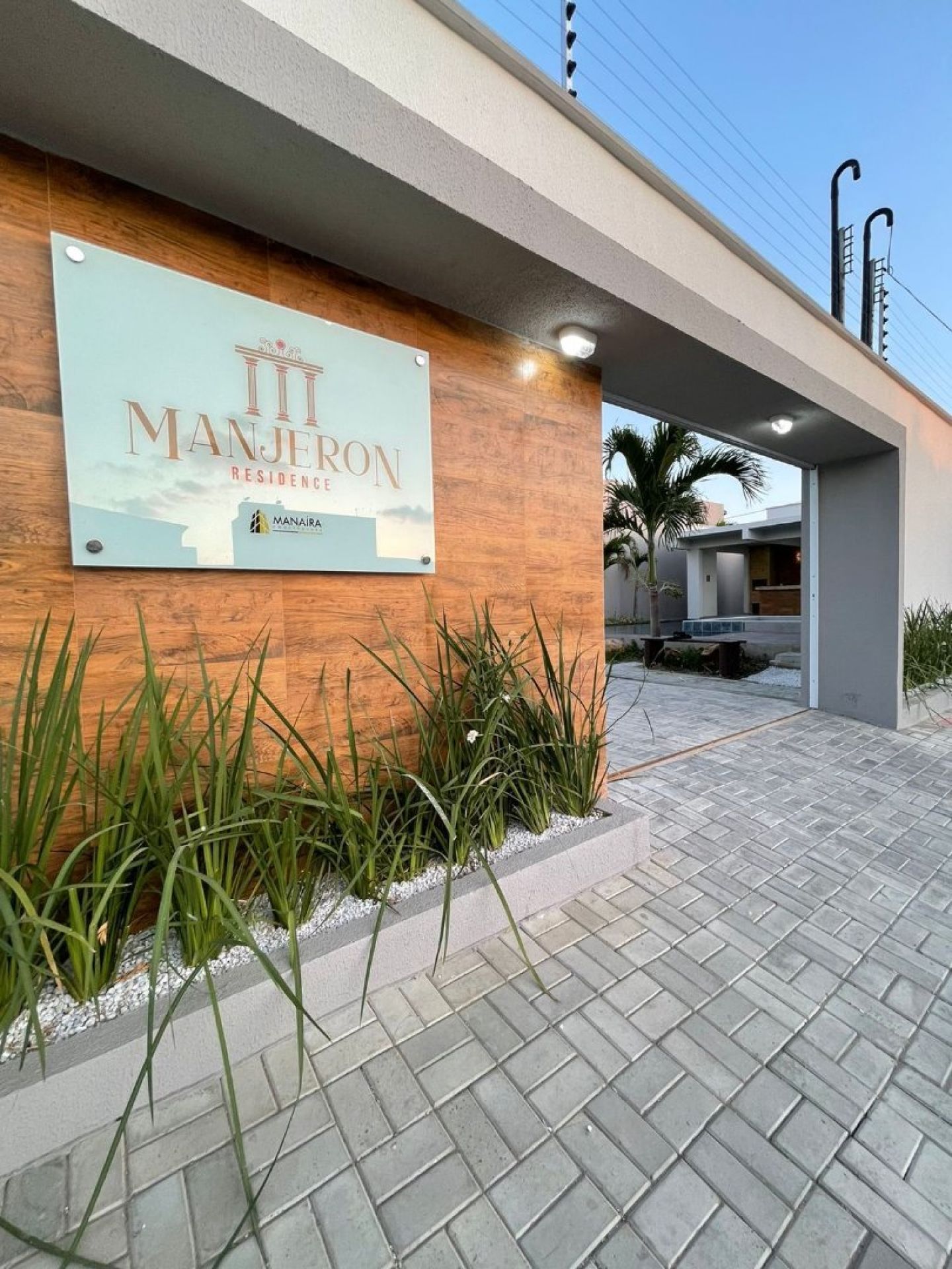 MAJERON RESIDENCE CASAS ALTO PADRÃO - TABAPUA / CAUCAIA - MANJERON RESIDENCE