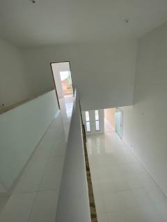 D U P L É X   03 Quartos  no ANCURI!