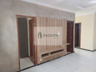 CASA EM RESIDENCIAL NA ATALAIA