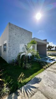 CASA NO CONDOMINIO SOL E PRAIA