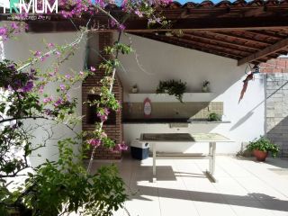 ARUANA – CASA COM TERRENO DE 180m² EM REGIÃO DE ALTA VALORIZAÇÃO