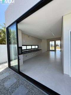 VILLAREDO BARRA – CASA 3 SUÍTES | 125m² | FRENTE LESTE | PÉ NA AREIA