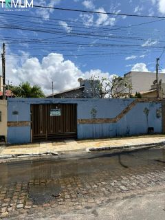 OPORTUNIDADE ÚNICA NA ARUANA | CASA 4/4 SENDO 1 SUÍTE | ARACAJU