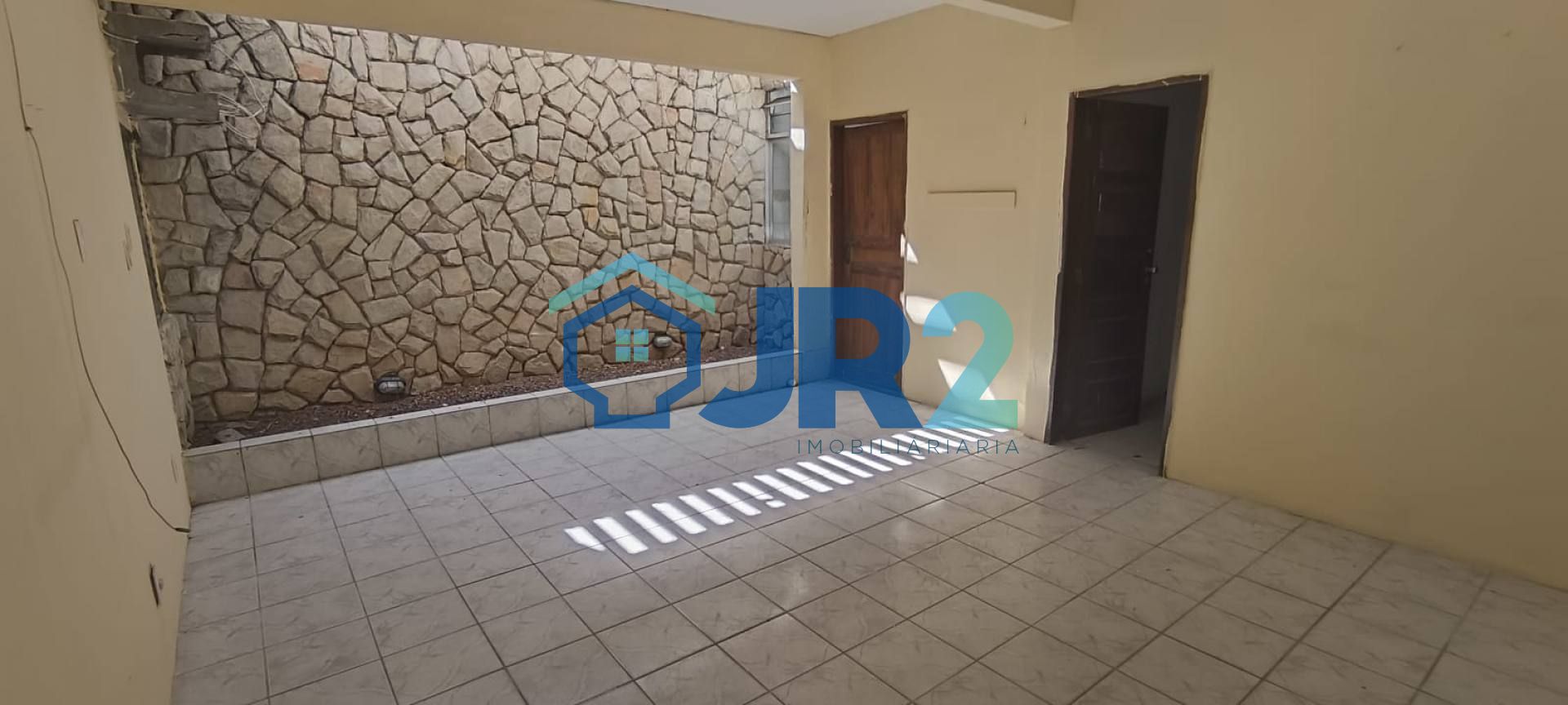 ? Casa Exclusiva na Rua Lopes de Carvalho – Madalena