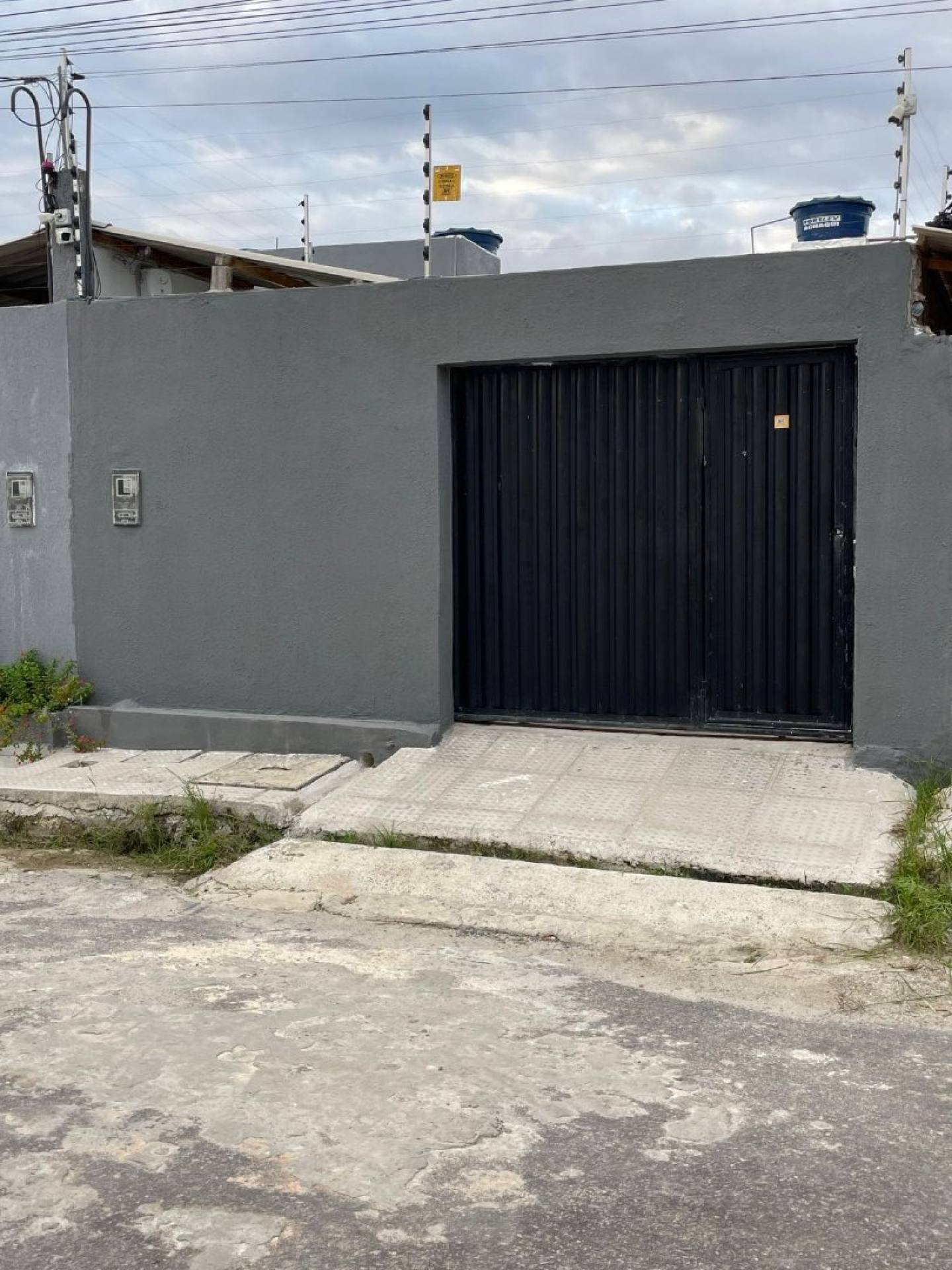 CASA para Venda com Área Gourmet, Só Venda a vista.