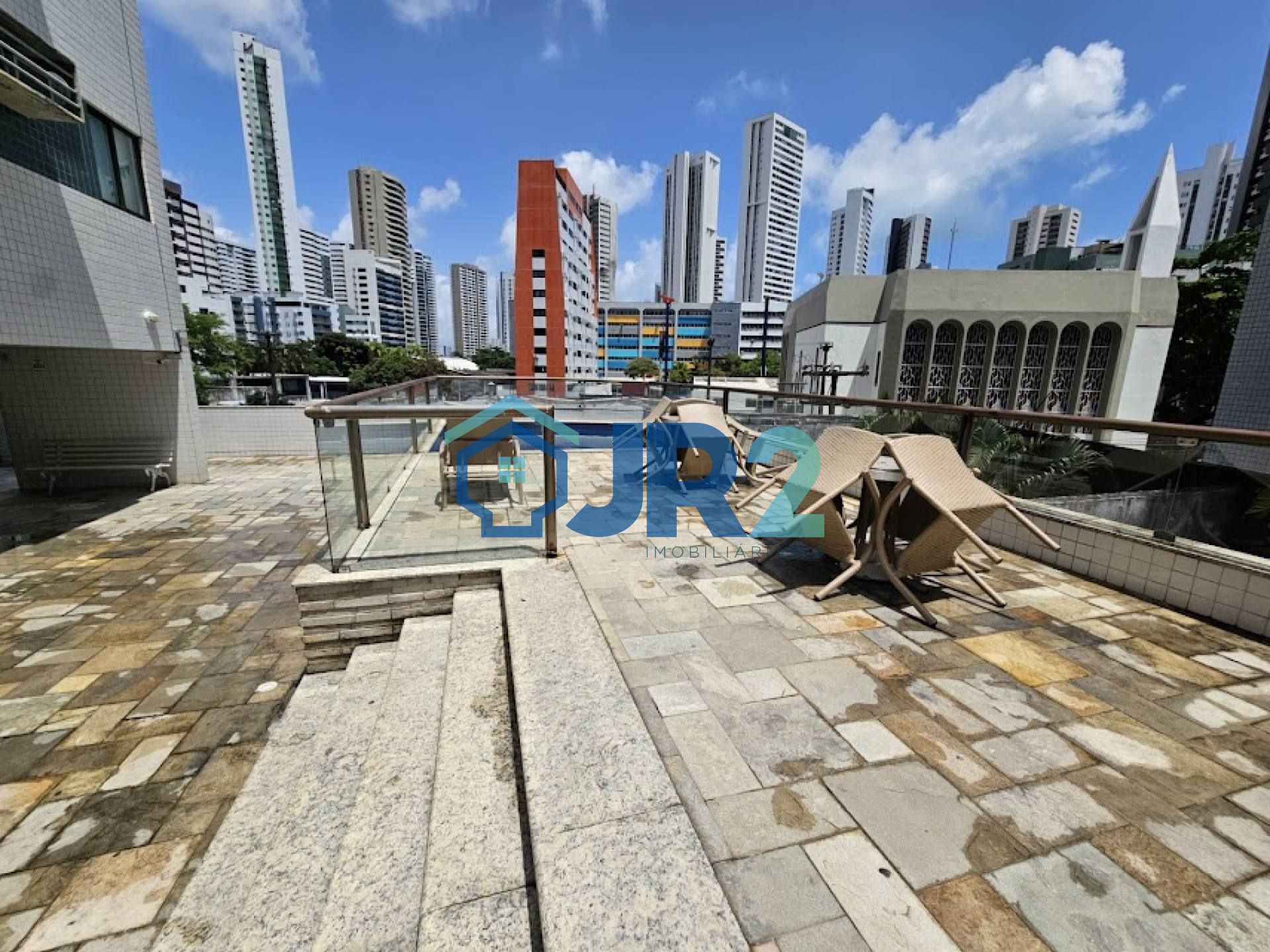 Apartamento Para Vender com 3 quartos 1 suítes no bairro Boa Viagem em Recife