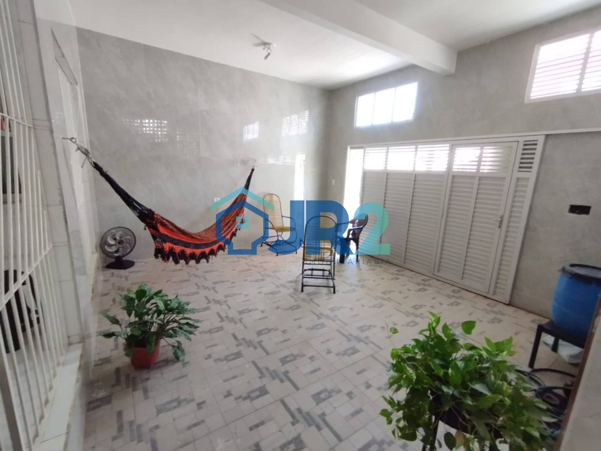 Casa para Venda com Estrutura para dois Andares e Área de Lazer. Só Avista