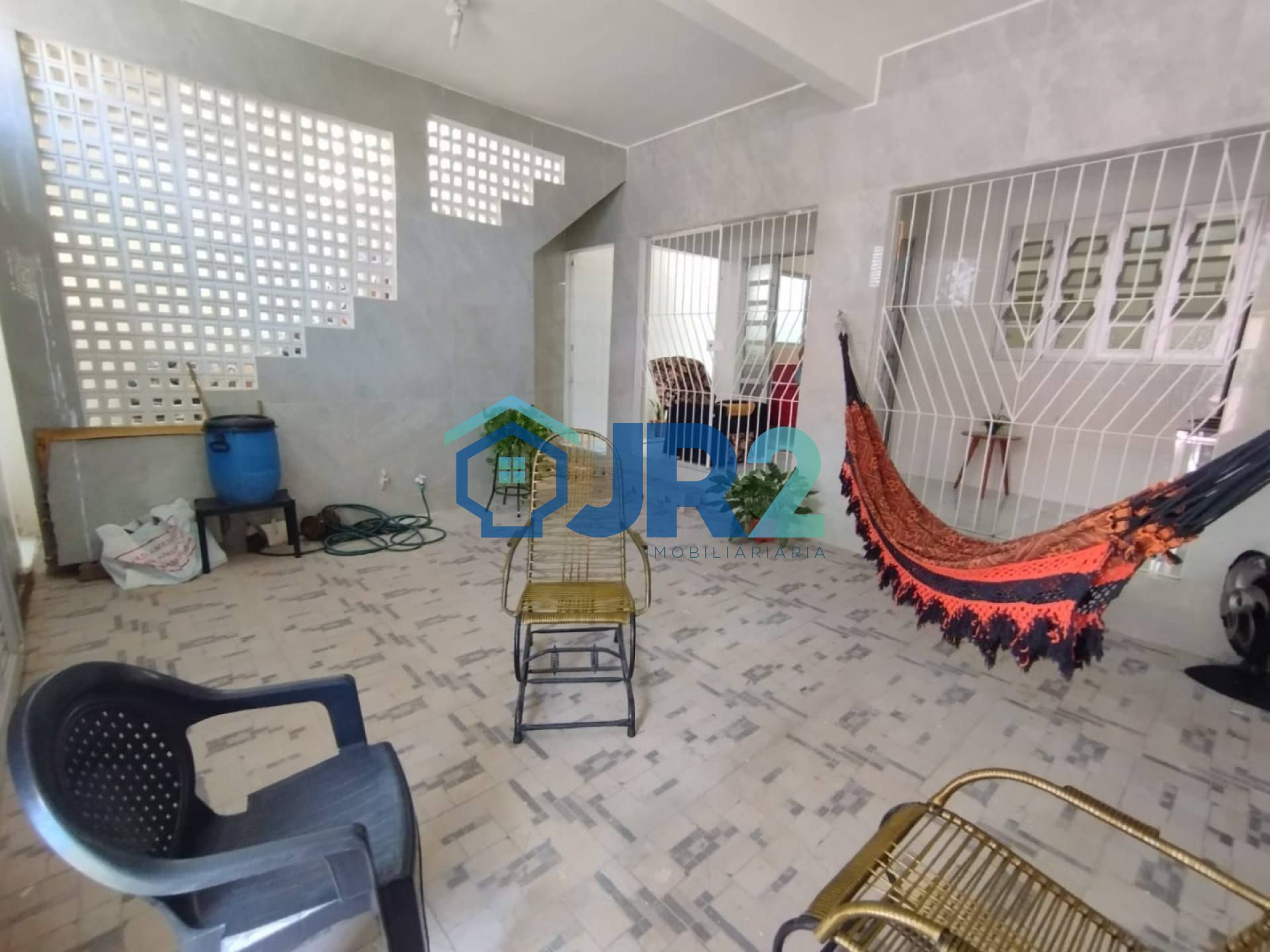 Casa para Venda com Estrutura para dois Andares e Área de Lazer. Só Avista