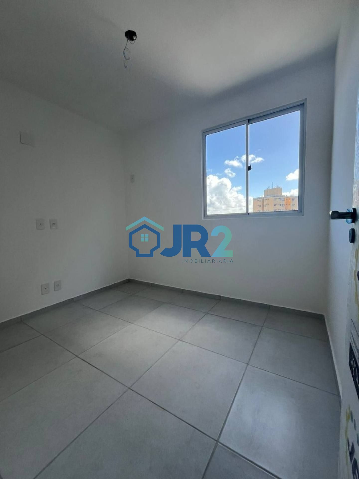 ALUGUEL - 3 QUARTOS ,VAGA DE GARAGEM FIXA - 12º ANDAR