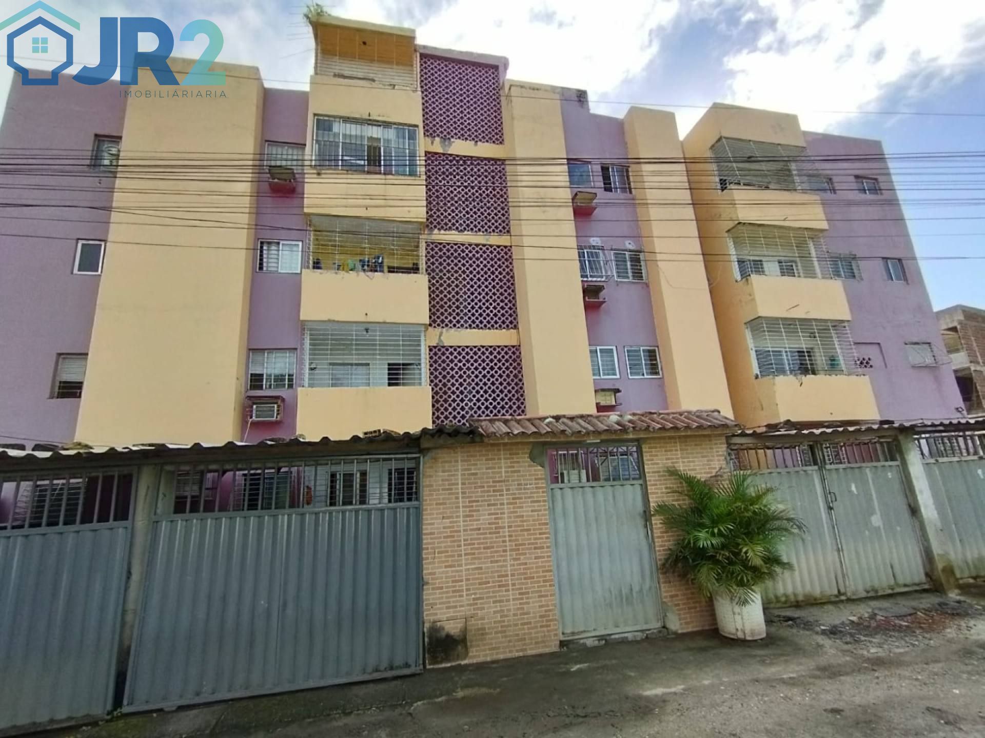 ALUGUEL: Com e Sem Mobilia. Prox. Curva do S