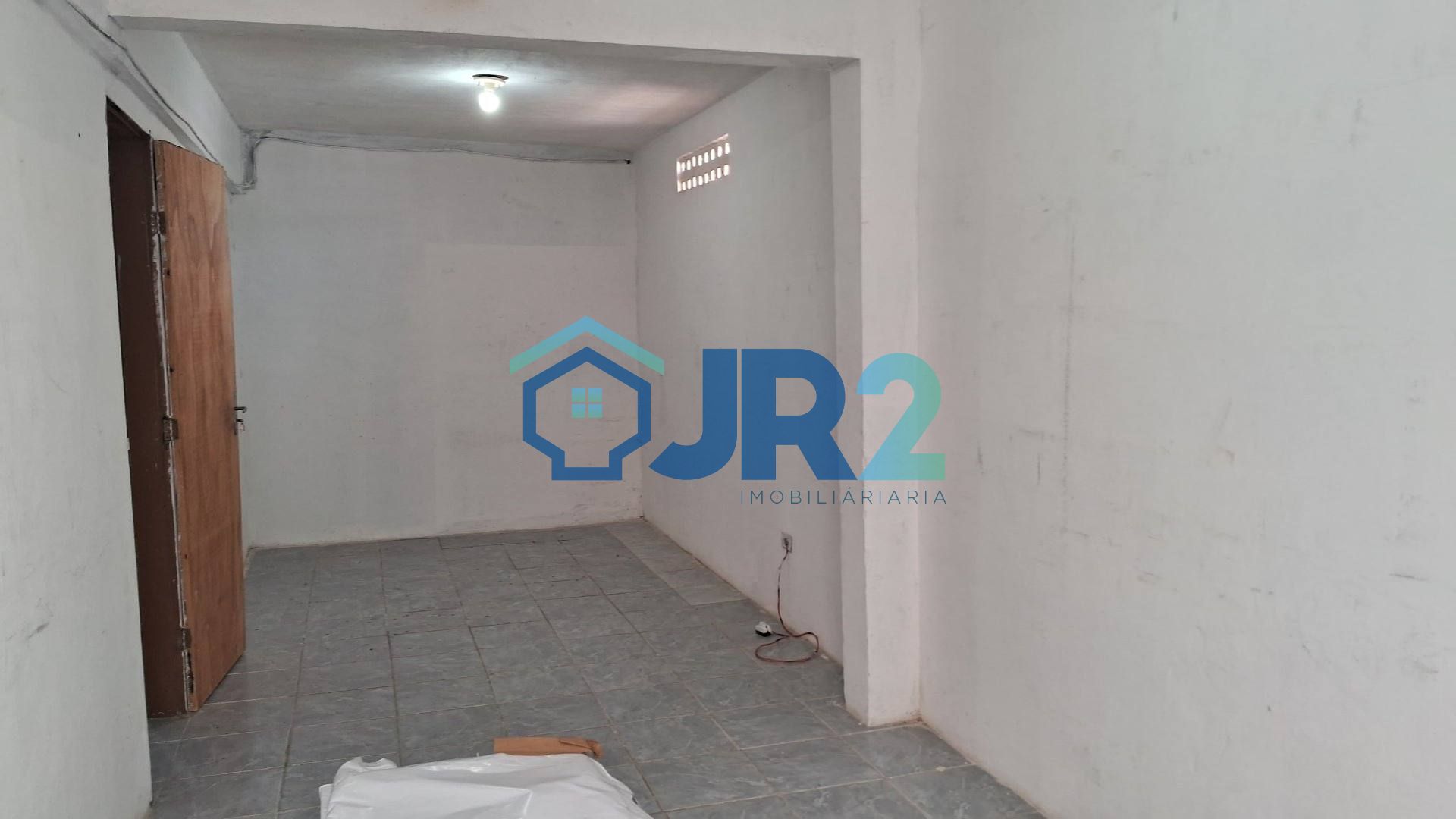 Sala comercial para locação no centro de Paulista