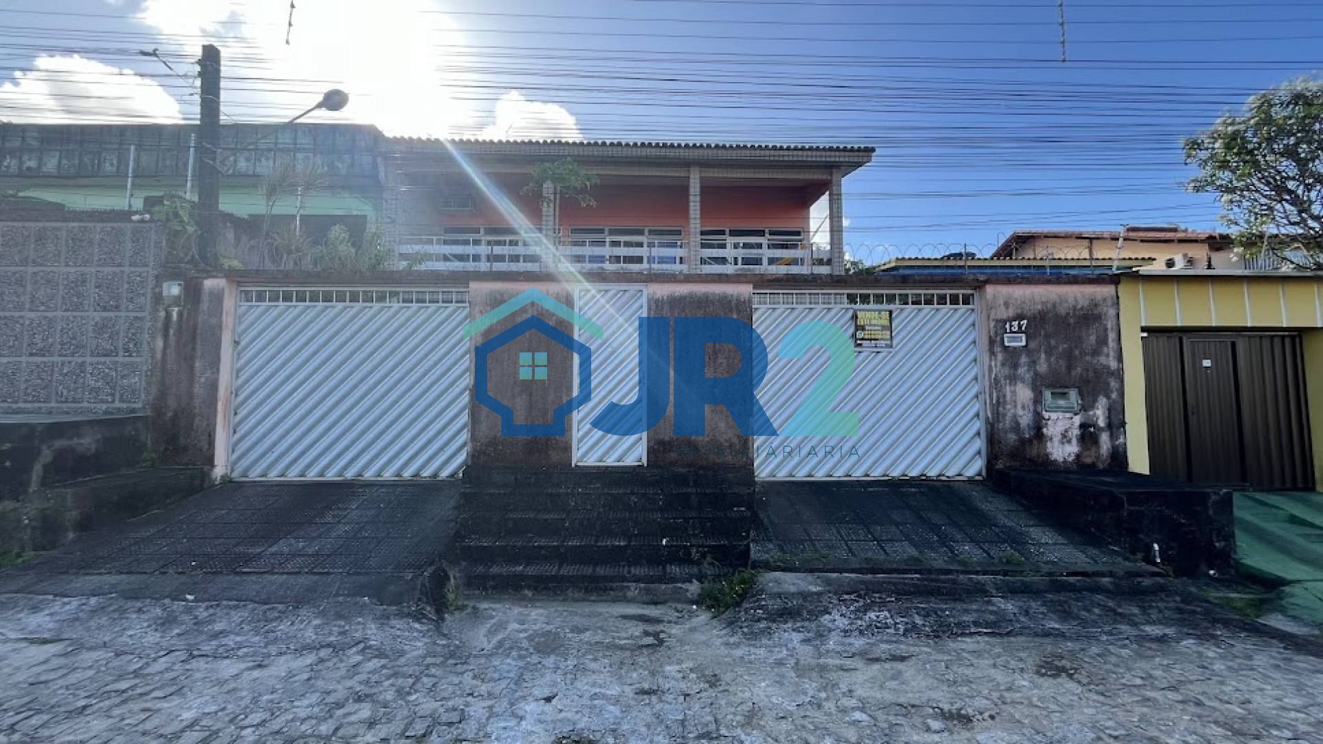 Casa Para Vender com 6 quartos 2 suítes no bairro cajueiro em Recife