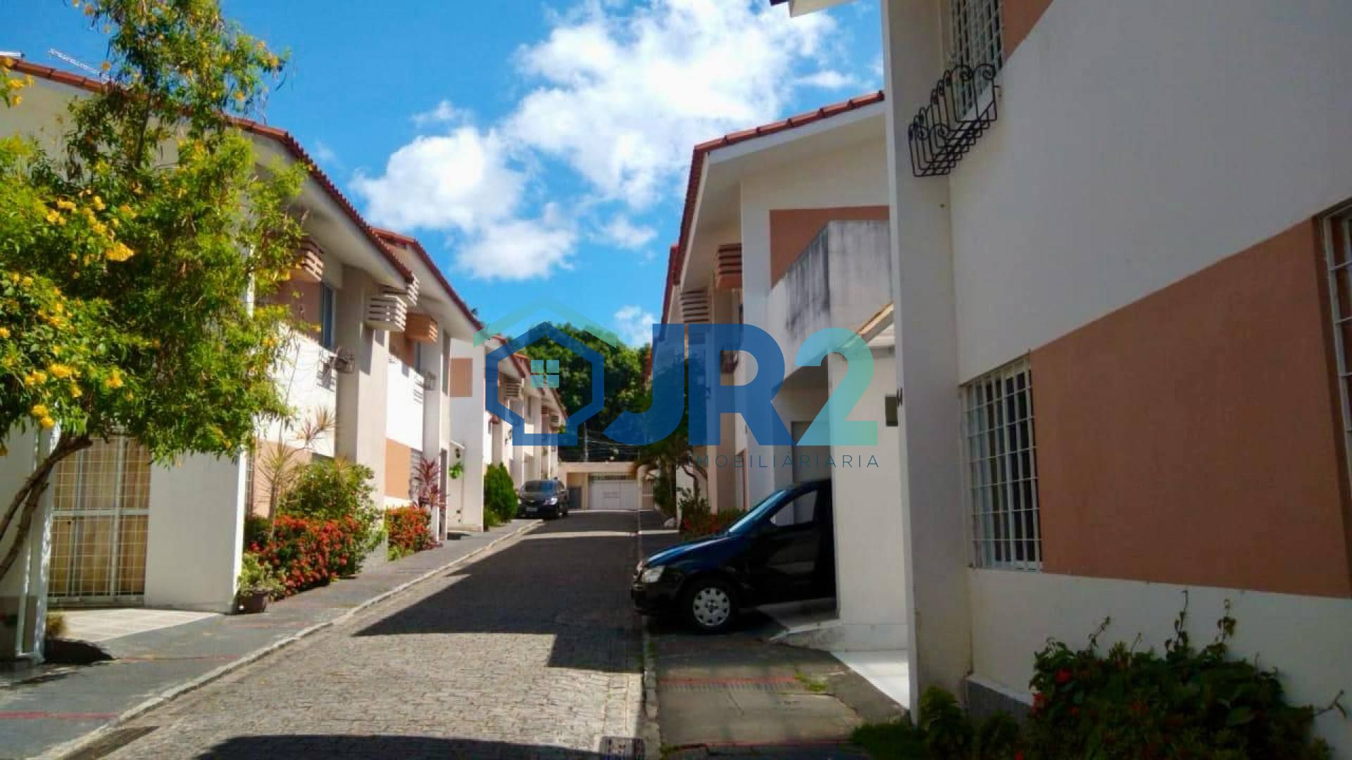 Oportunidade Única – Casa Duplex em Tejipió com Localização Privilegiada